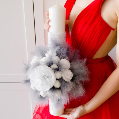 Lumanari decorate cu flori din hartie albe si pene de labada 50 cm [0]