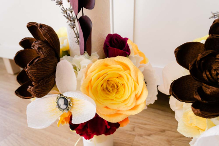 Lumanari decorate cu flori din hartie galbene [3]