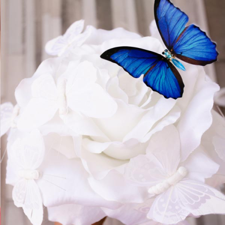 Trandafir gigant alb cu fluturi [0]