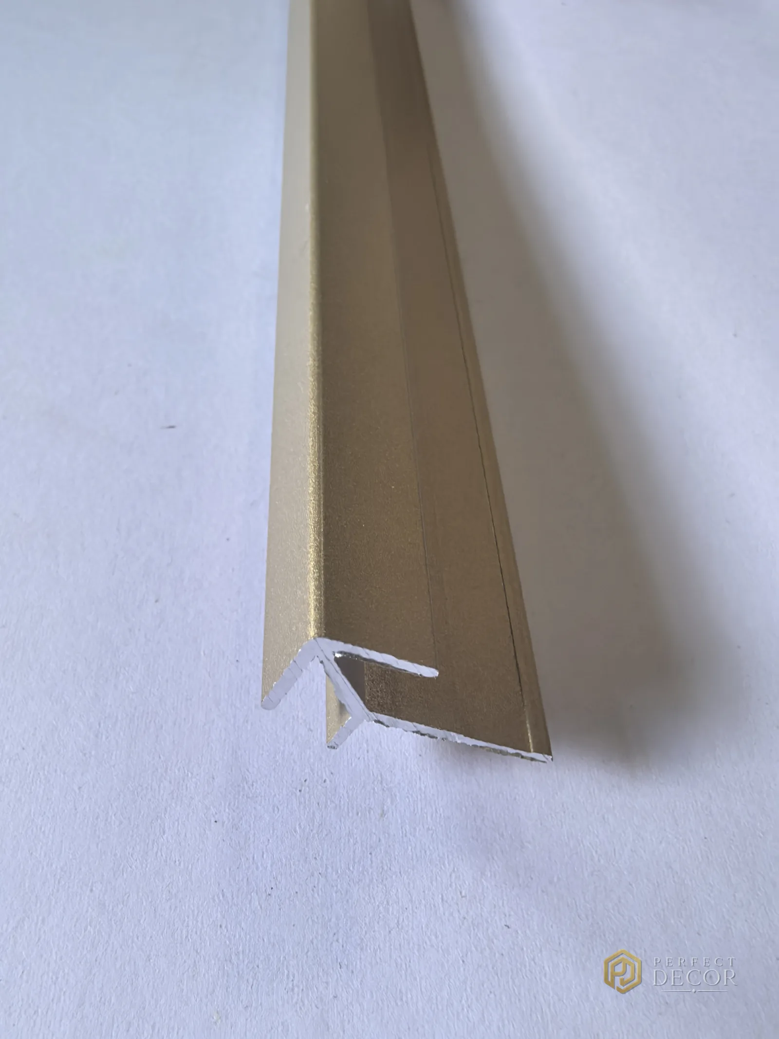 Profile - Profil colț exterior ascuțit pentru panou 5 mm, auriu (LN-LT-5519)