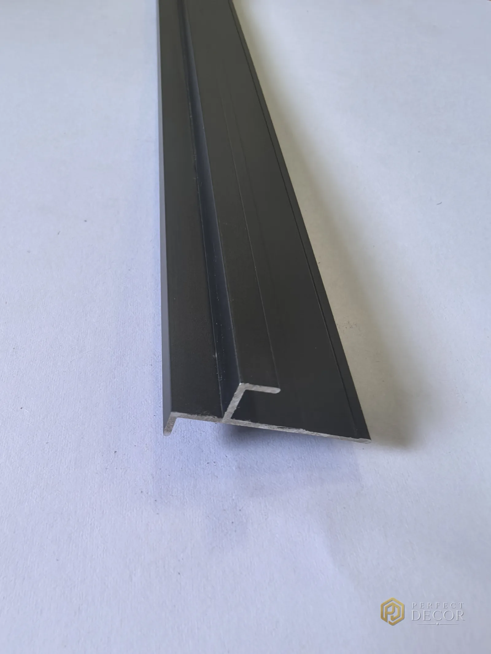 Profile - Profil colț exterior W pentru panou 5 mm, negru mat (LN-LT-5509)