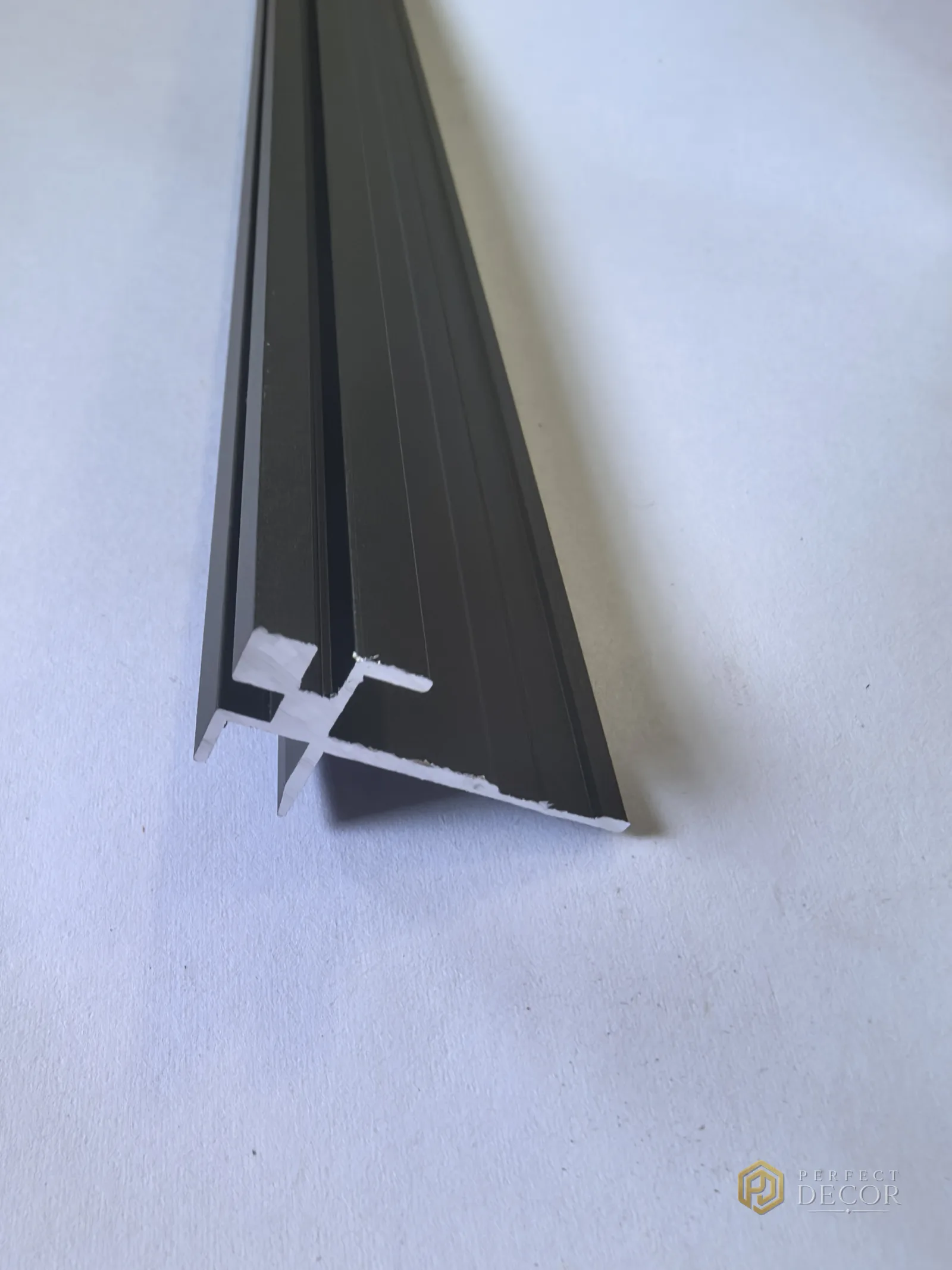 Profile - Profil colț exterior X (șină) pentru panou 5 mm, negru mat (LN-LT-5508)