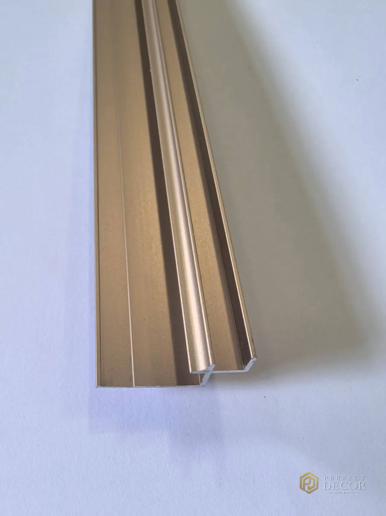 Profile - Profil colț interior pentru panou 5 mm, șampanie mat (LN-LT-5516)
