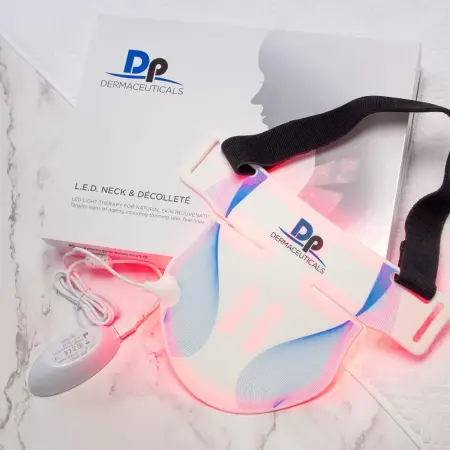 my L.E.D. NECK & DÉCOLLETÉ Mask DP Dermaceuticals [2]