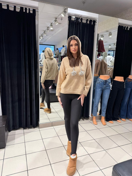 Pulover cu glugă bej [2]