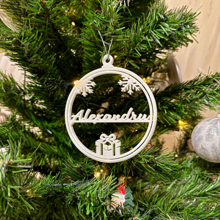 Ornament brad personalizat cu nume [1]