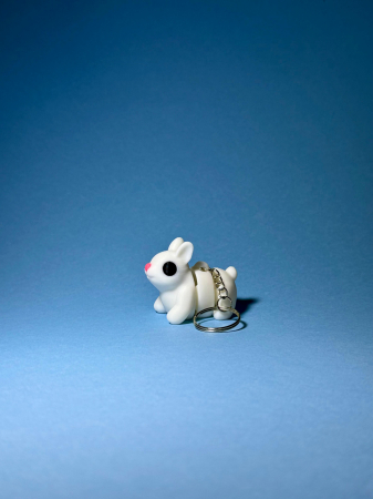 Figurine & Brelocuri Flexi - Iepuras - Pe labute