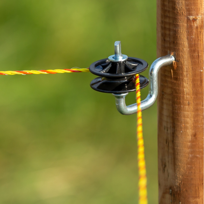 Izolator pentru colț, cu holțșurub gard electric . [6]