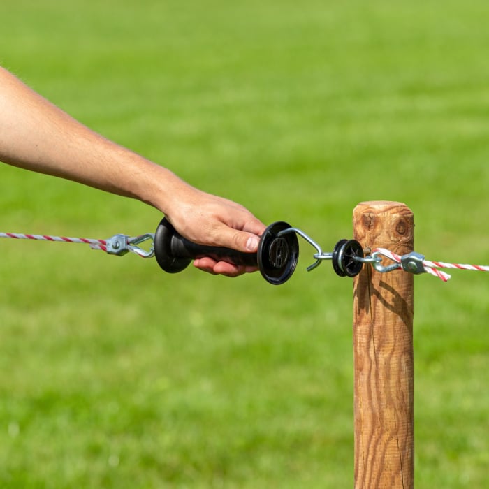 Mâner pentru poartă gard electric, cu cârlig și arc. [6]