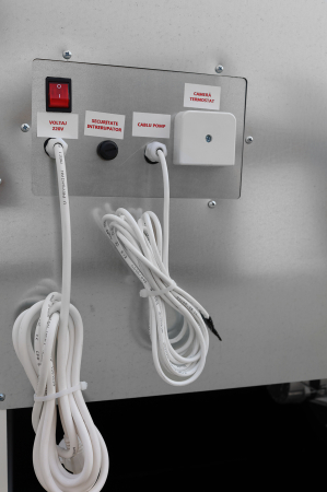 Centrala pe peleti Fornello Eco Energy 40 kW, echipata cu automatizare, afisaj digital, arzator fonta, curatare mecania a drumurilor de fum, buncar peleti integrat 100 kg [8]