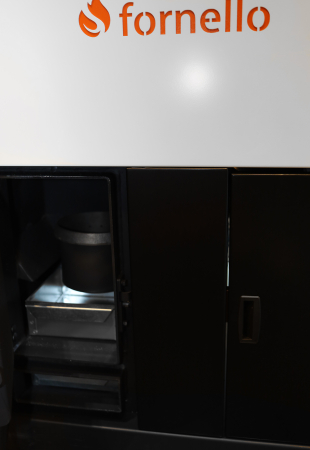 Centrala pe peleti Fornello Eco Energy 40 kW, echipata cu automatizare, afisaj digital, arzator fonta, curatare mecania a drumurilor de fum, buncar peleti integrat 100 kg [5]