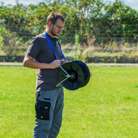 Tambur 32 × 15 cm, cu talpă și curea. [6]