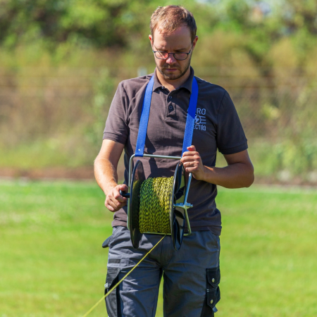 Tambur 32 × 15 cm, cu talpă și curea. [7]