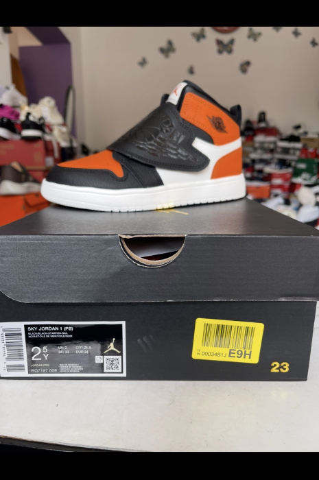 Nike Sky Jordan 1 [2]