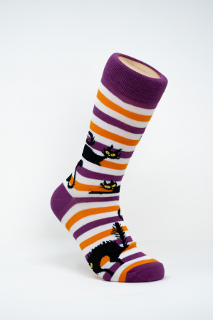 Sosete Barbati - Sosete colorate inalte de barbati, cu model, Scary Black Cats.