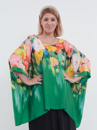 Bluze din Mătase - Bluza asimetrica eleganta cu imprimeu floral , pe fond verde-model oversize