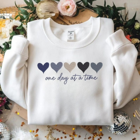 Hanorace - Hanorac Brodat ONE DAY