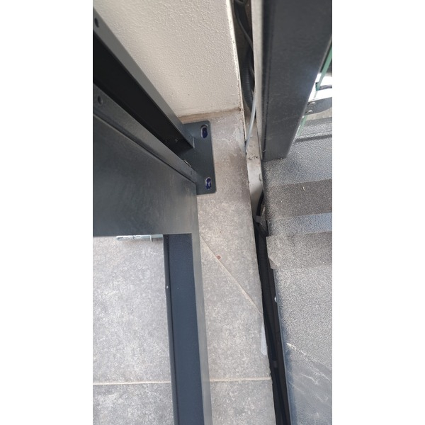 Vertikaler Plattformlift, Förderhöhe 130 cm, für Menschen mit Behinderungen, 315 kg - TrustLift [4]