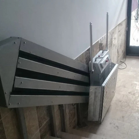 Plateformes élévatrices inclinées pour escaliers - Plateforme élévatrice inclinée PLT, parcours 650 cm, pour personnes à mobilité réduite, 225 kg