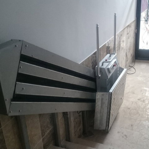 Plateformes élévatrices inclinées pour escaliers - Plateforme élévatrice inclinée PLT, parcours 750 cm, pour personnes à mobilité réduite, 225 kg
