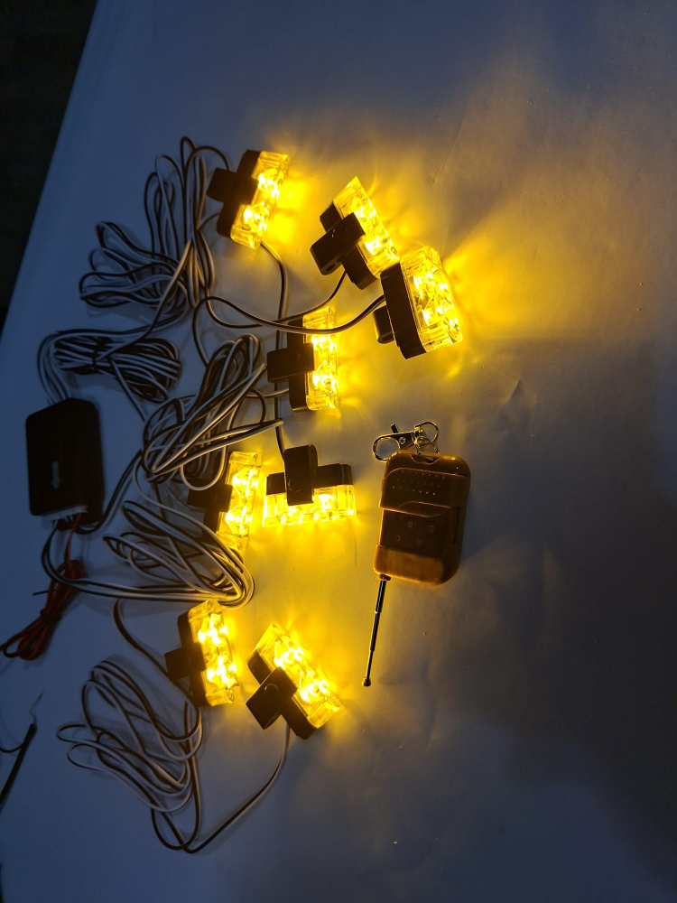 Lampă stroboscop auto 12V cu telecomandă – vizibilitate maximă [5]