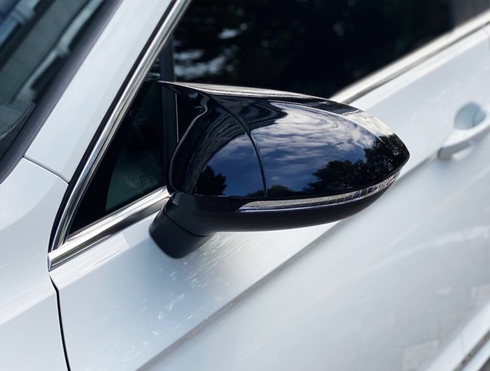 Capace oglinzi Batman style VW Passat B8 2015-2019 negru lucios [4]