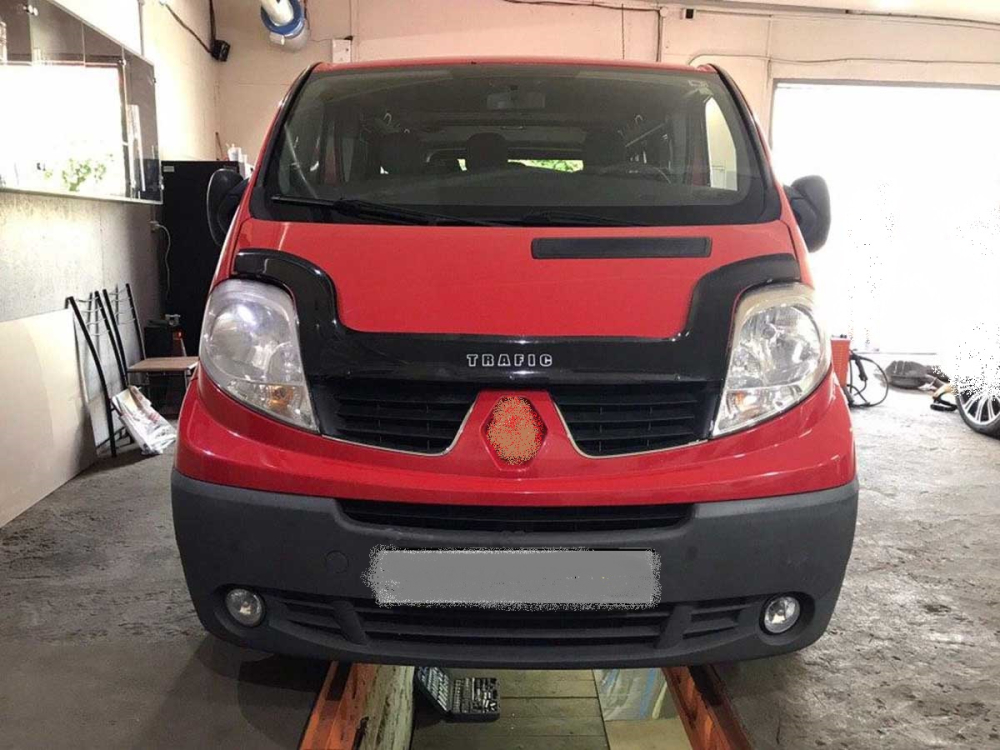 Deflector capotă Renault Trafic 2001–2013 [3]