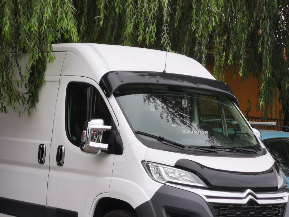 Deflector capotă Citroën Jumper 2014–2025 montat pe vehicul [2]