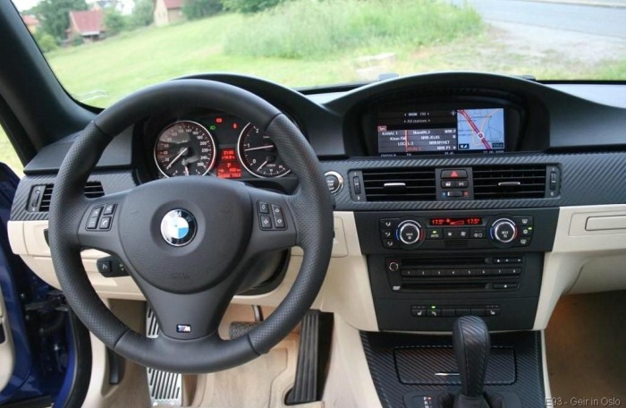 folie carbon 3D neagra cu textura pt exterior/interior [3]