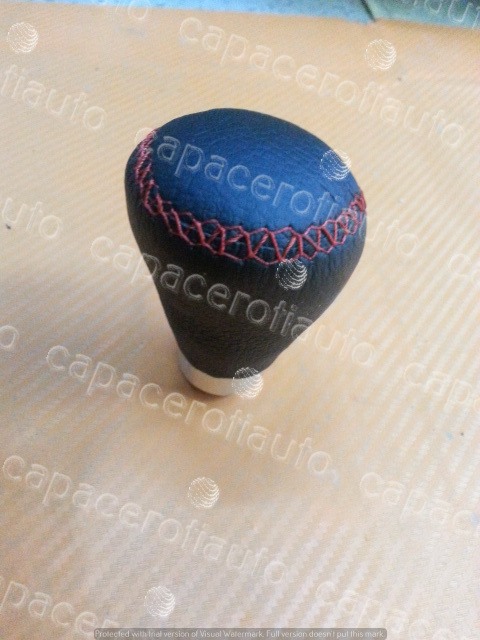 Schimbator universal din piele cu cusaturi rosii [3]