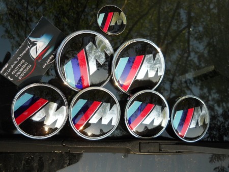 SET COMPLET DE EMBLEME CU ///M [3]