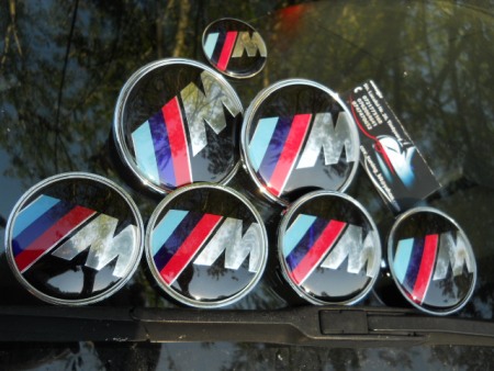 SET COMPLET DE EMBLEME CU ///M [1]