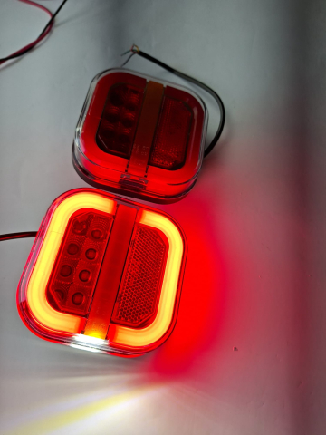 Stopuri Spate LED Premium cu Semnalizare Secvențială set 2 buc [1]