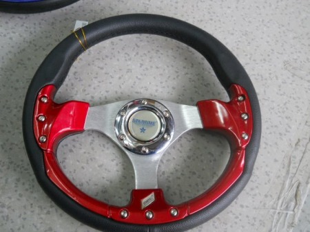 Accesorii interior - Volan sport in 3 spite- Rosu