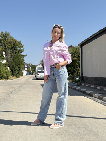 Bluze, Cămăși & Topuri - Cămașă damă cu dungi și aplicații florale – mărime universală, material ușor, nu se șifonează