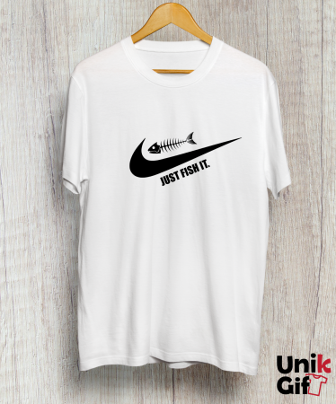 Tricouri pentru Pescari - Tricou „JUST FISH IT”