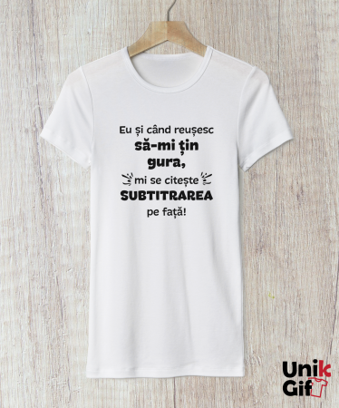 TRICOURI - Tricou „Mi se citește subtitrarea pe față" de Femei