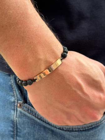 Brățară Bărbați cu Șnur, Lavă Vulcanică 6 mm și Plăcuță Roz-Aurie – Personalizată Text [1]