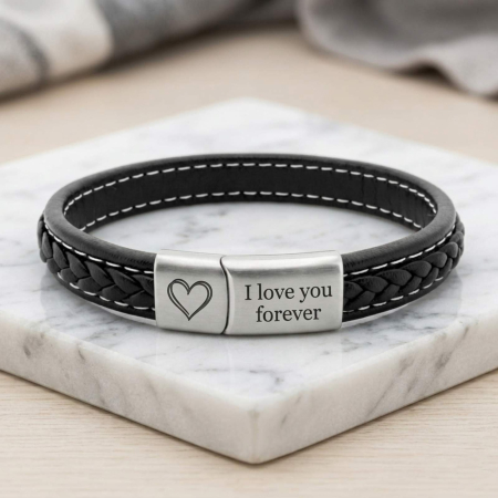 Brățară Bărbați Piele Neagră Împletită Personalizată – Închidere Magnetică Inox Argintie, Gravură Mesaj [1]