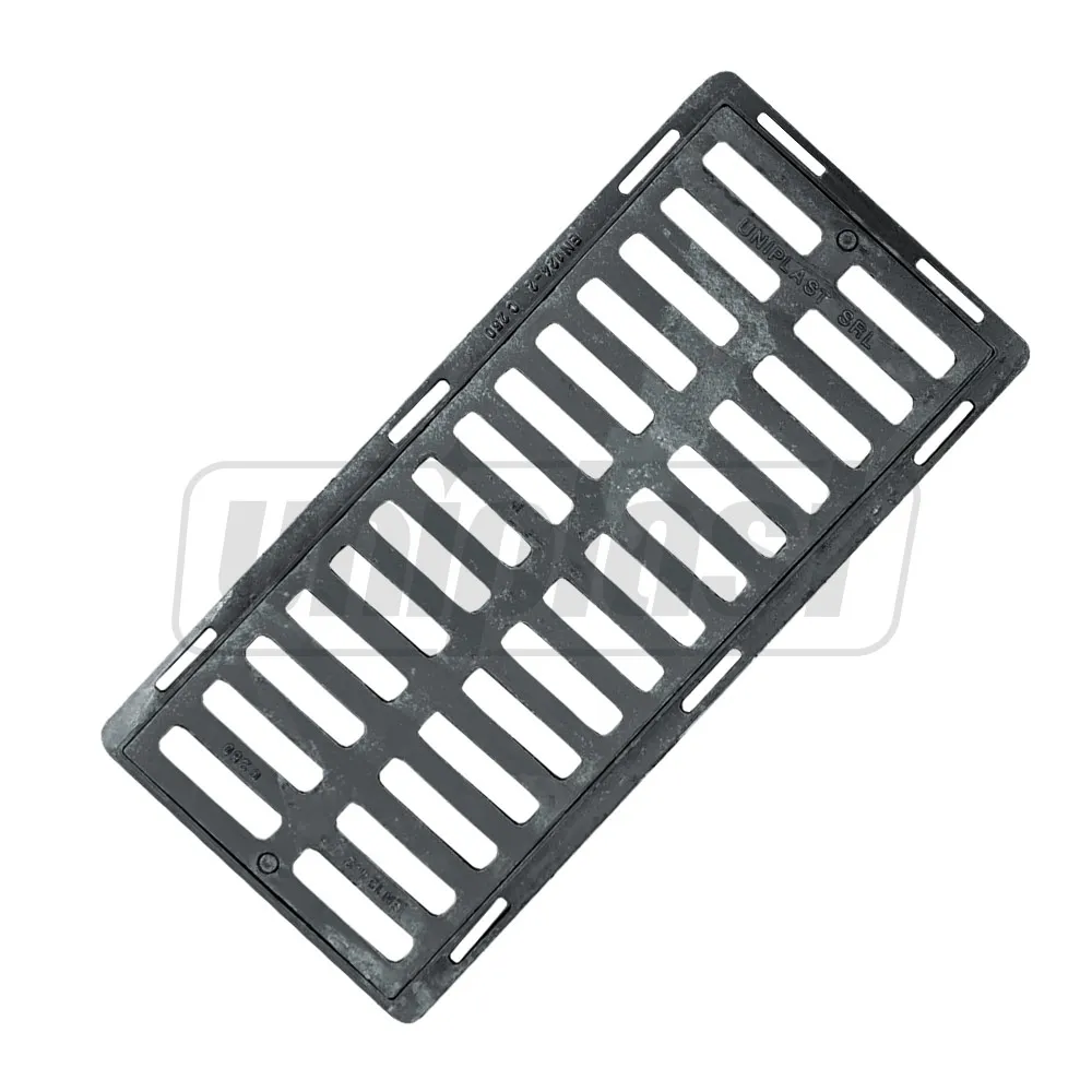 Grile și canale de scurgere; trape de curte din fontă și plastic - Gratar fonta canalizare cu lacat 402x905x41 mm EN124 C250 (335x830 mm) TR