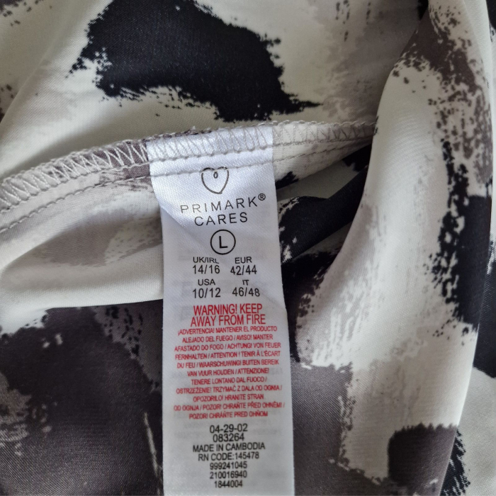 Top PRIMARK, satinat, animal print, decolteu V, croiala lejera, L [3]