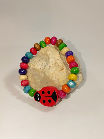 Brățară Mărțișor Copii - Buburuză Roșie & Mărgele Lemn | Handmade „Bubu cea Norocoasă" [1]
