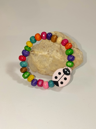 COPII - Brățară Mărțișor Copii - Mărgele Lemn & Buburuză Roz | Handmade „Zâmbet de Gâză"