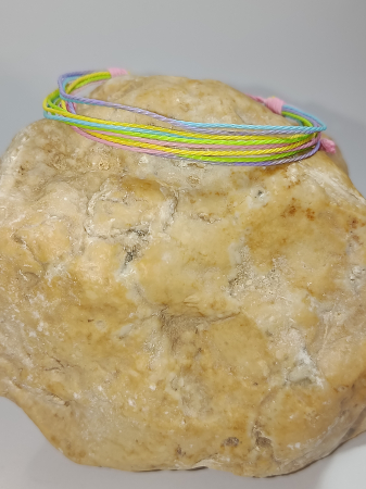 Brățară Mărțișor Handmade din Șnur Cerat, „Curcubeu Pastel” Reglabilă [1]