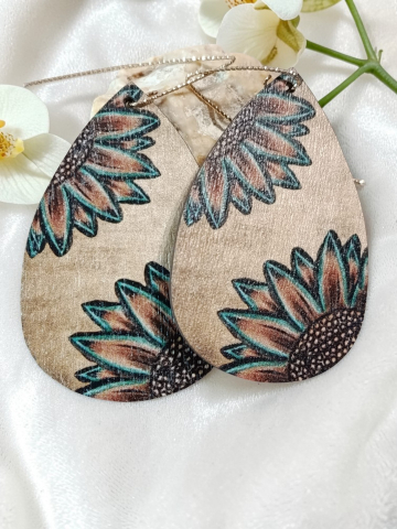 CERCEI VELVETTEENS - Cercei Usori Din Lemn-Tortite Hipoalergenice "Șoapta Răsăritului"