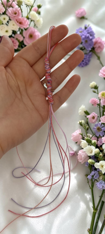 Charm Pentru Telefon Handmade Roz Și Lila – Șnur Cerat Împletit Manual „Blush Amour” [2]
