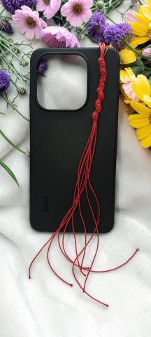 VELVET TREASURES - Charm Roșu Pentru Telefon– Accesoriu Handmade Din Șnur Cerat Împletit „Rubin”
