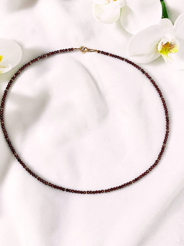 VELVET LADIES - Colier La Baza Gâtului Cu Cristale Tip Granat – Inox Auriu Handmade "Picături de Pasiune"