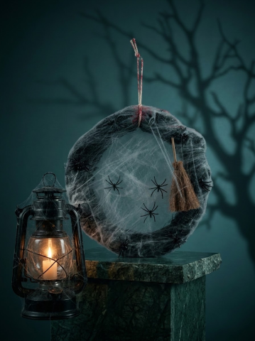 Coroniță Halloween Handmade "Pânza Blestemată a Nopții" [2]