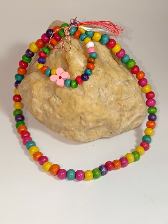 SETURI PENTRU COPII - Set Mărțișor Copii - Colier și Brățară Handmade, Mărgele Lemn „Prietenia Florilor"
